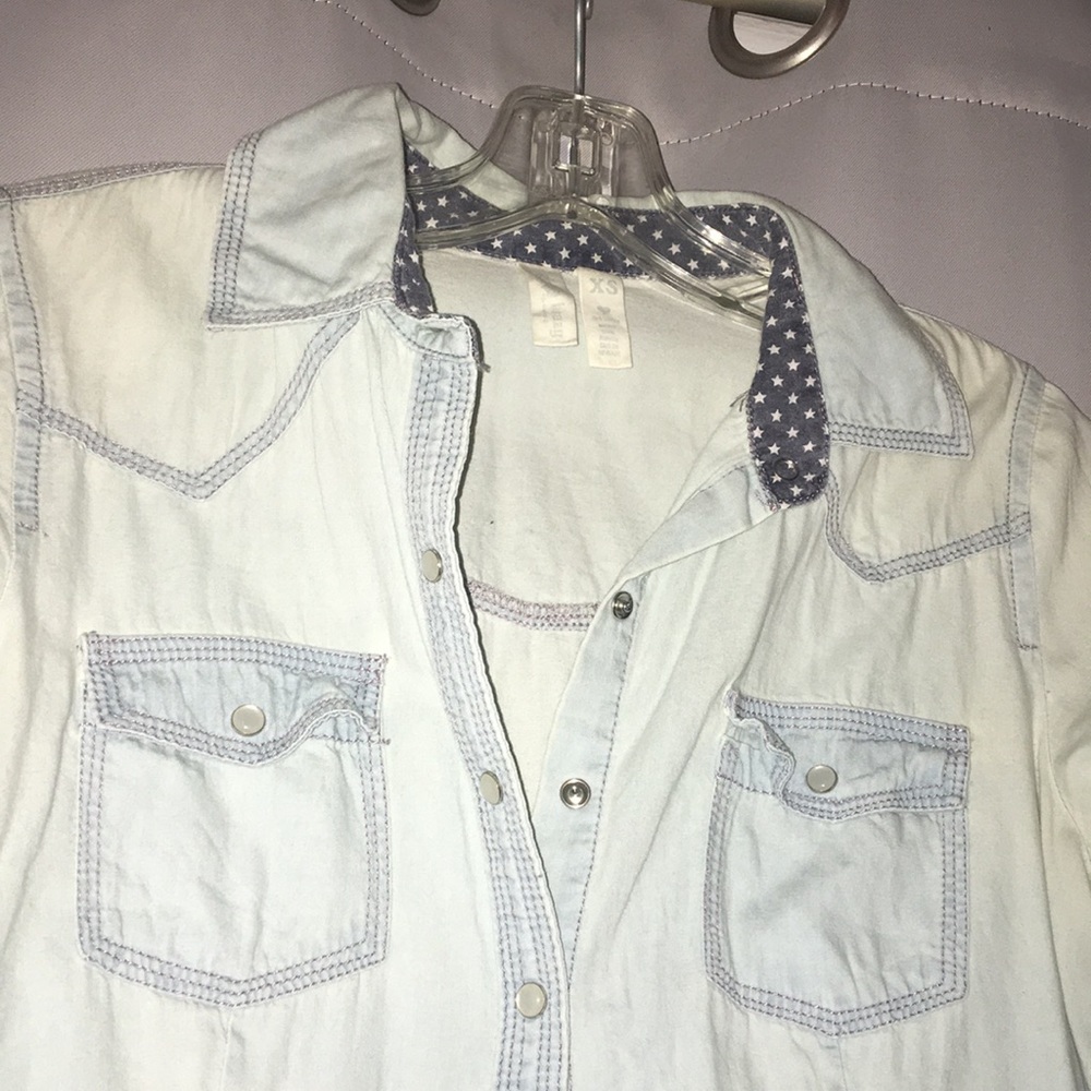 Light jean button down - Picture 2 of 4